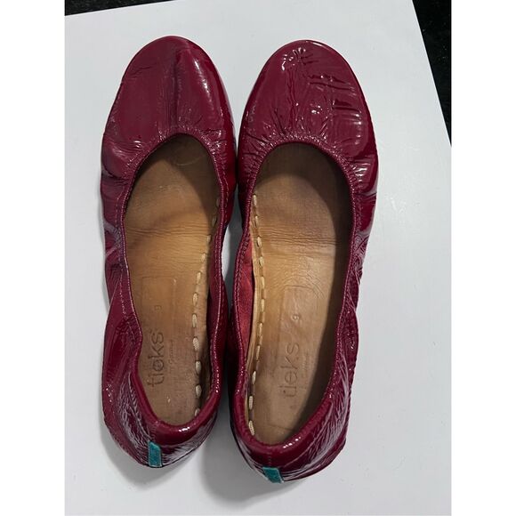 Tieks Ruby Red Patent Ballet Flats 9 - Women | Color: Red | Size: 9 - Picture 3 of 8
